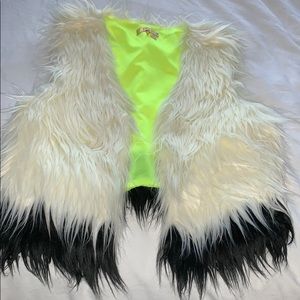 PERFECT FUR VEST ✨ Vera Wang ✨